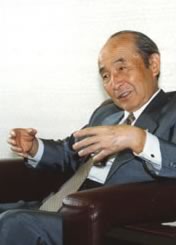 根本 二郎 氏