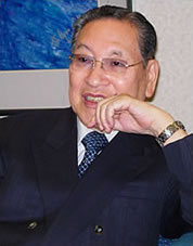 大賀 典雄 氏