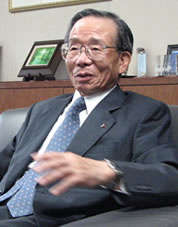 西川 章 氏