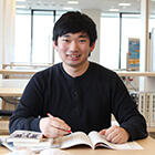 経済学部　経営学科　4年　日本語SA（Student Assistant）　木村 純 様