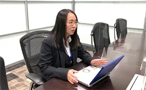 インタビュイー
