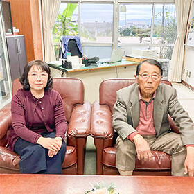 学校長　安藤 理加 様学校運営協議会委員　鈴木 登司雄 様