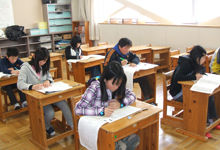 写真2:子どもたちの受検の様子